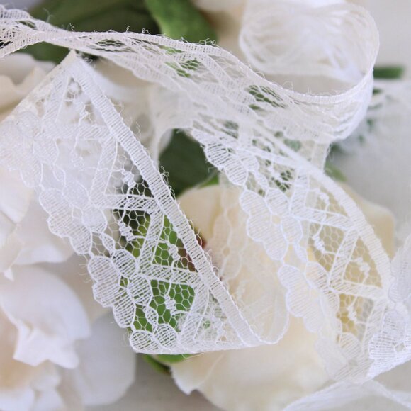 Vintage Ivory Lace Trim, 5 yards, One Inch Wide - Picture 8 of 10